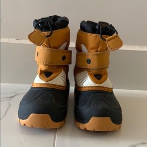 Boys Snow boots by Cat & Jack | Size 9 kids